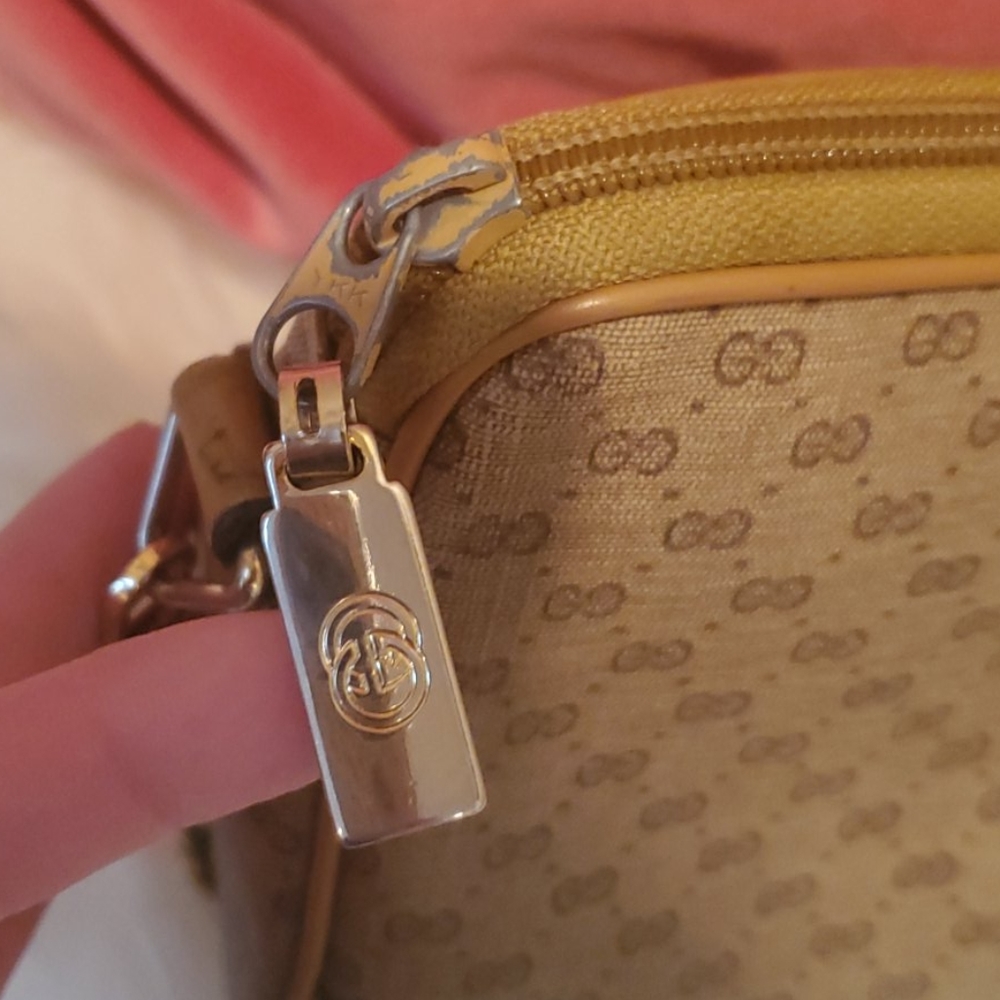 Vintage Gucci Crossbody Clutch ❤️ - Picture 7 of 15